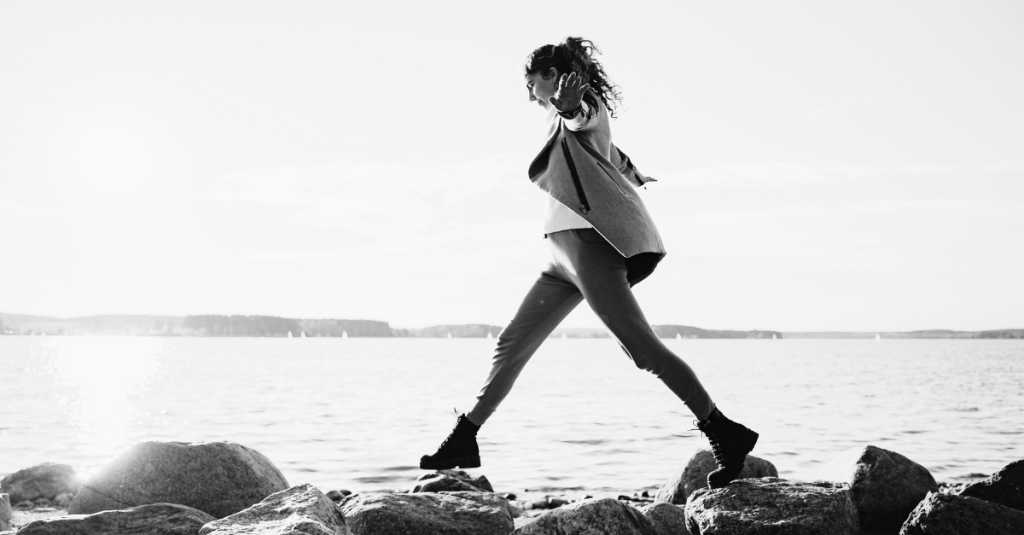 10 Real Life Examples Of Extroverted Introverts, Because Not All Are The Typical Introverts