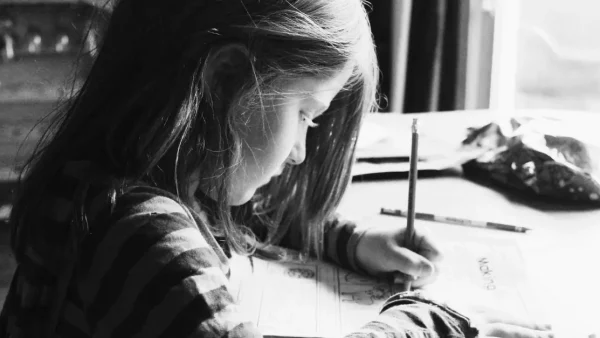 5 Parental Habits That Make Kids Feel Bored At School, Feel Entitled, Have Little Patience & Few Real Friends