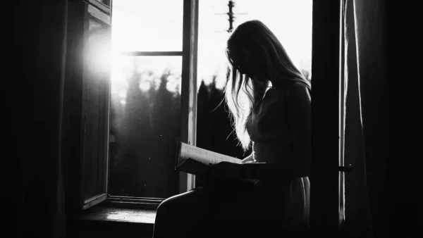 11 Reasons The Girl With An Introverted Nature Is Actually The Perfect Girlfriend