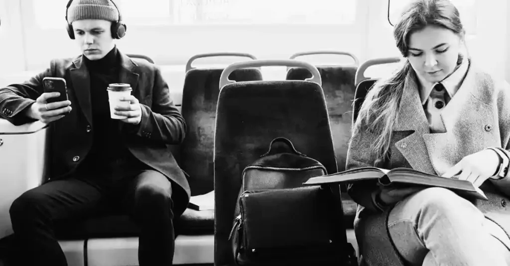 12 Signs You Might Be An Extroverted Introvert Without Knowing It