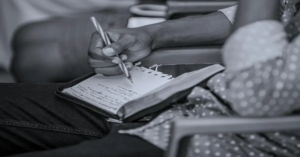 What Your Handwriting Says About The Way You Fall In Love