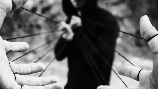 Narcissists Are Vicious Liars: Watch Out For Their Covert Manipulation Tactics