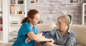 7 Key Advantages of Choosing Home Nursing Care for Loved Ones